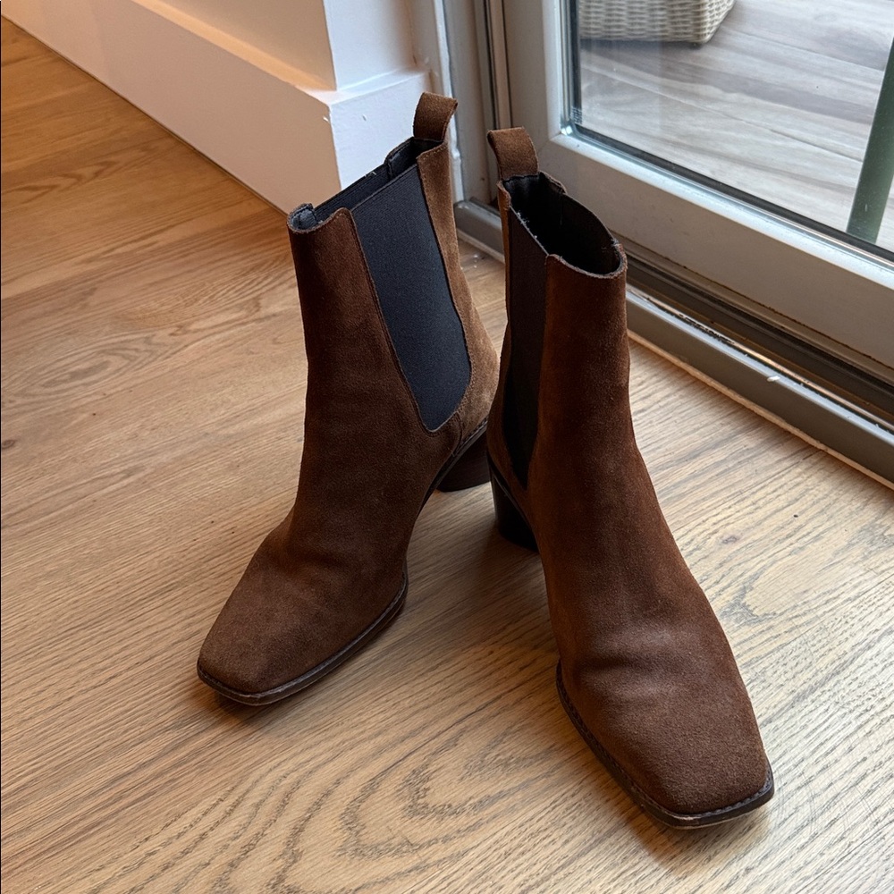 Jonak Women’s Brown Suede Boots sz 39